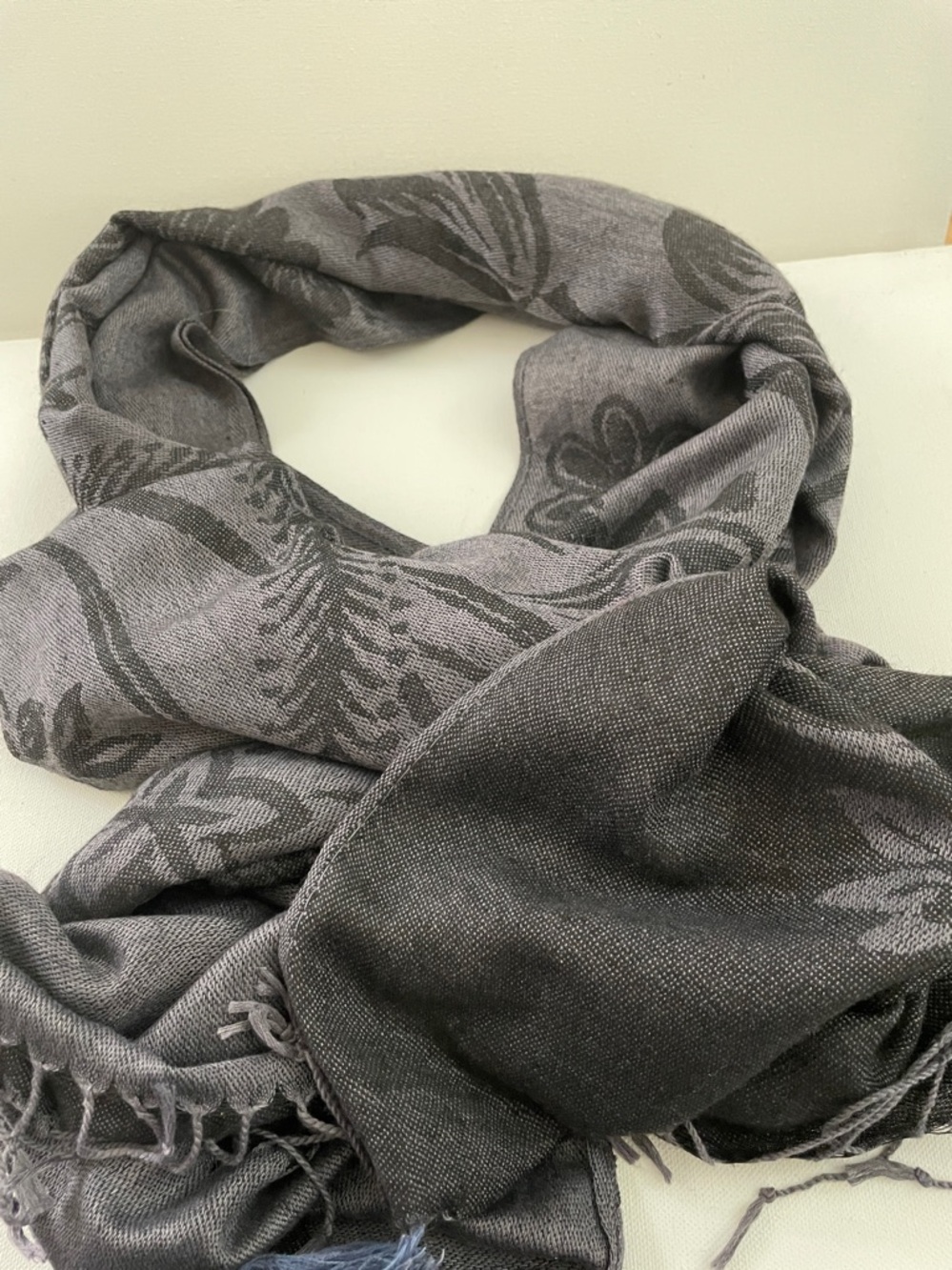 100% cashmere Floral Jacquard scarf shawl two tone Gray reversible Gao Yu